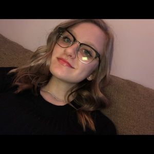 Meet your Posher, Lily